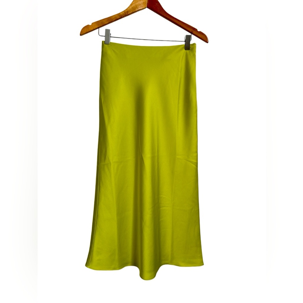 Who What Wear Skirt size XS in Neon Green